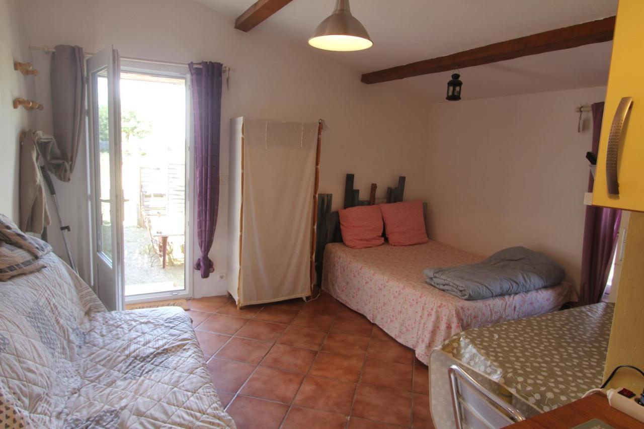 Studio Gard calme et nature Russan Extérieur photo