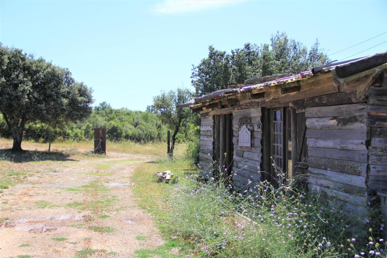 Studio Gard calme et nature Russan Extérieur photo