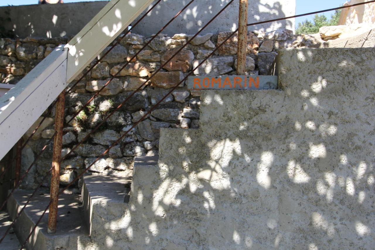 Studio Gard calme et nature Russan Extérieur photo