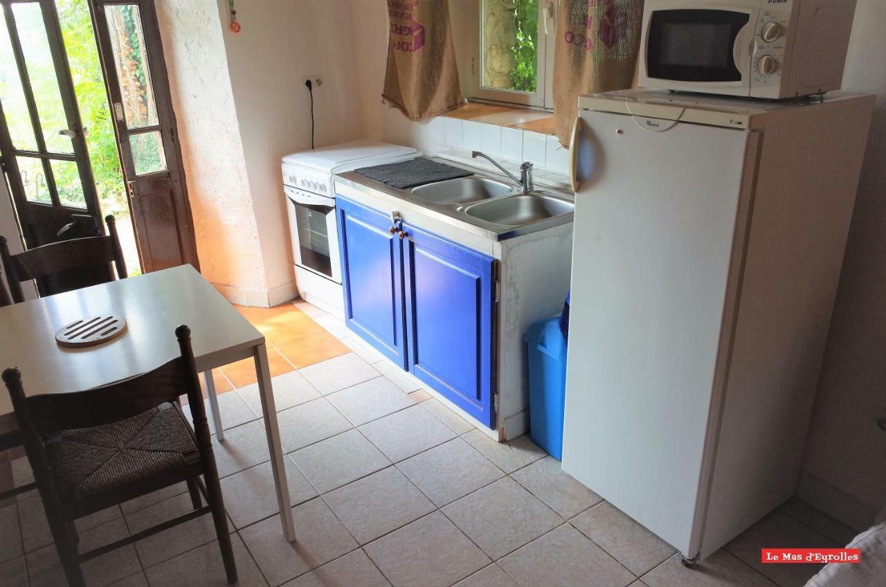 Studio Gard calme et nature Russan Extérieur photo
