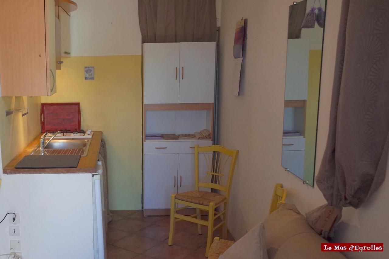 Studio Gard calme et nature Russan Extérieur photo